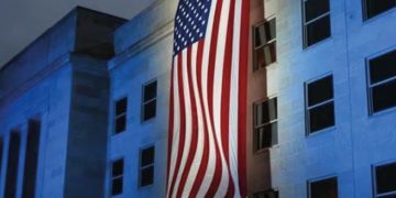 Tensiones políticas hacen que Moody’s baje calificación crediticia de EU